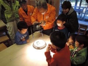 新エネ地産地消　西都原　ソーラーバッタ相撲大会